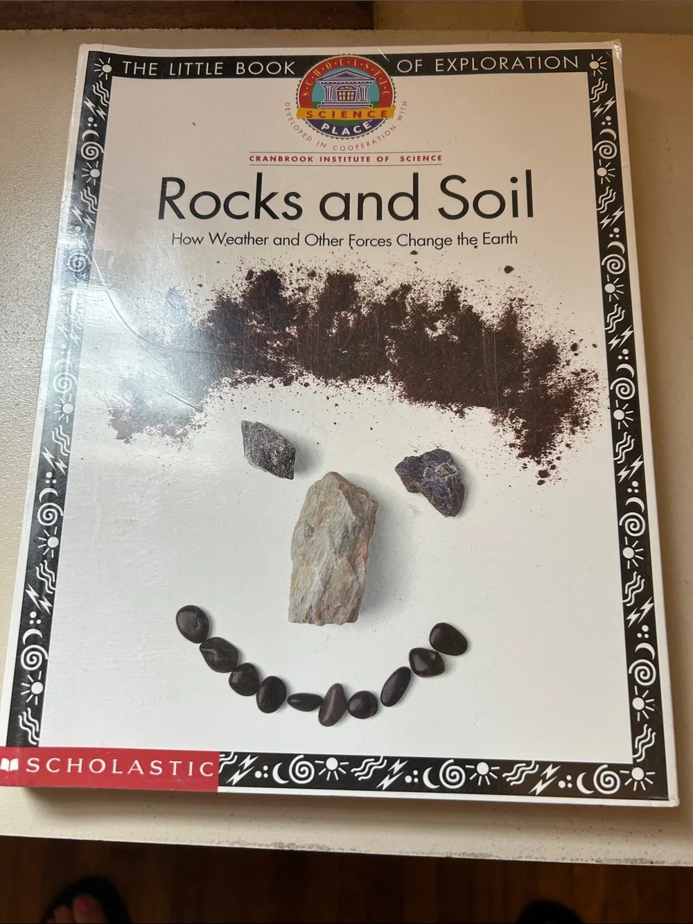 Scholastic Rocks and Soil — White Cover with Brown Soil Art set of 8 New